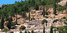 Delphi, the center of the earth Delphi, the center of the earth